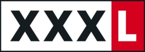 Logo XXXLutz s třemi černými X a bílým L na červeném pozadí v bílem rámečku